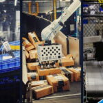 協働ロボで物流現場が安全に？　アマゾンのフルフィルメントセンターに75万台のロボット