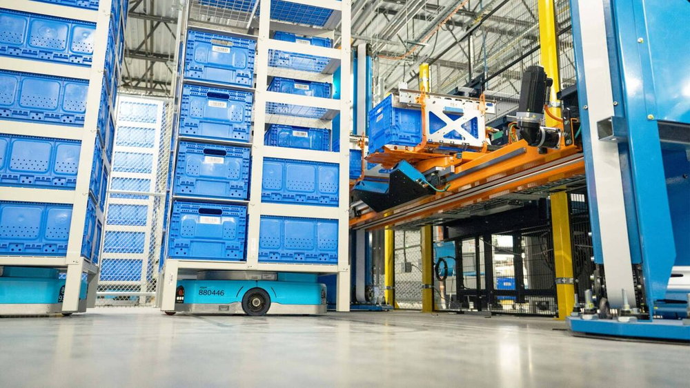 協働ロボで物流現場が安全に？　アマゾンのフルフィルメントセンターに75万台のロボット