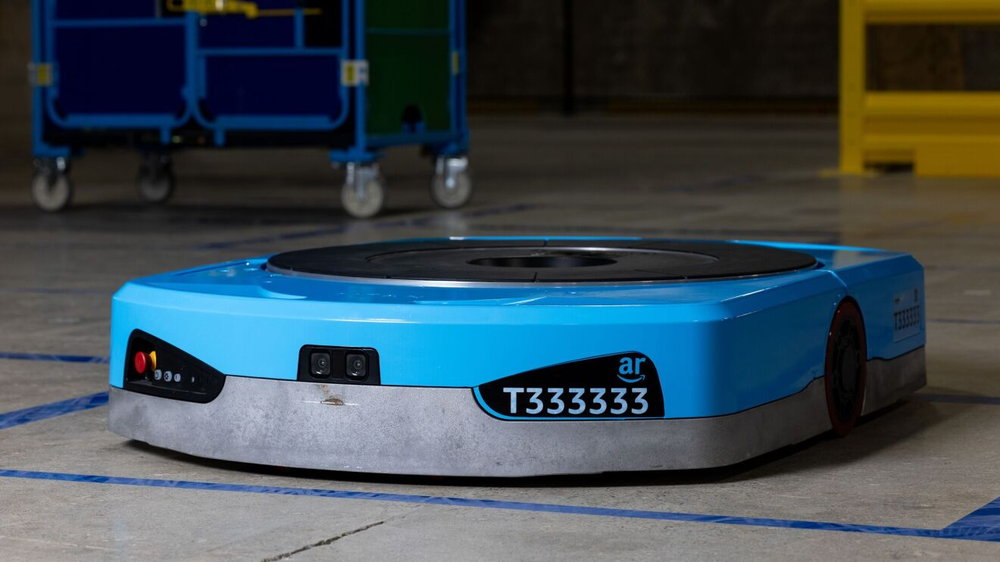 協働ロボで物流現場が安全に？　アマゾンのフルフィルメントセンターに75万台のロボット