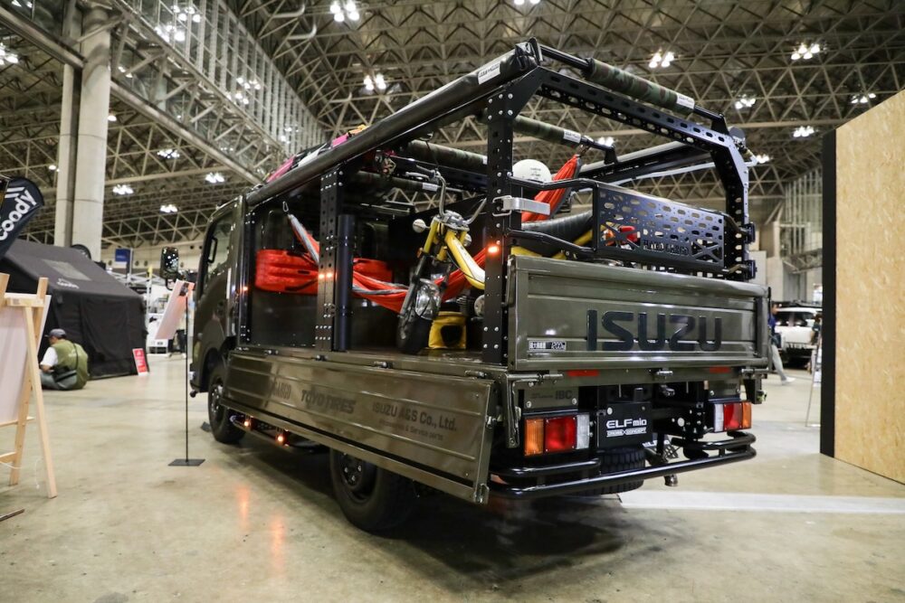 クロスコンセプトでは荷台のベースフレームを軸にカスタマイズの可能性を提案