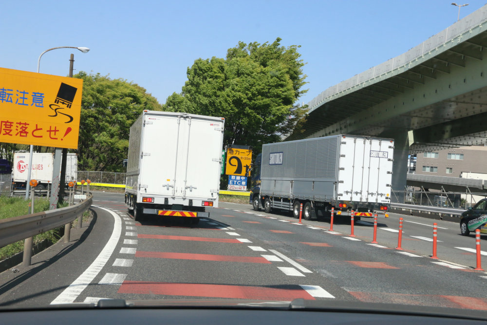 トラック業界積弊の「多重下請構造」　是正の方向性は？　政府検討会の「とりまとめ案」より（後編）