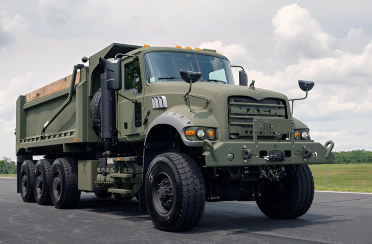 軍用ダンプを専用の生産ラインで？　マックが米陸軍向け大型ダンプで5年契約を獲得！