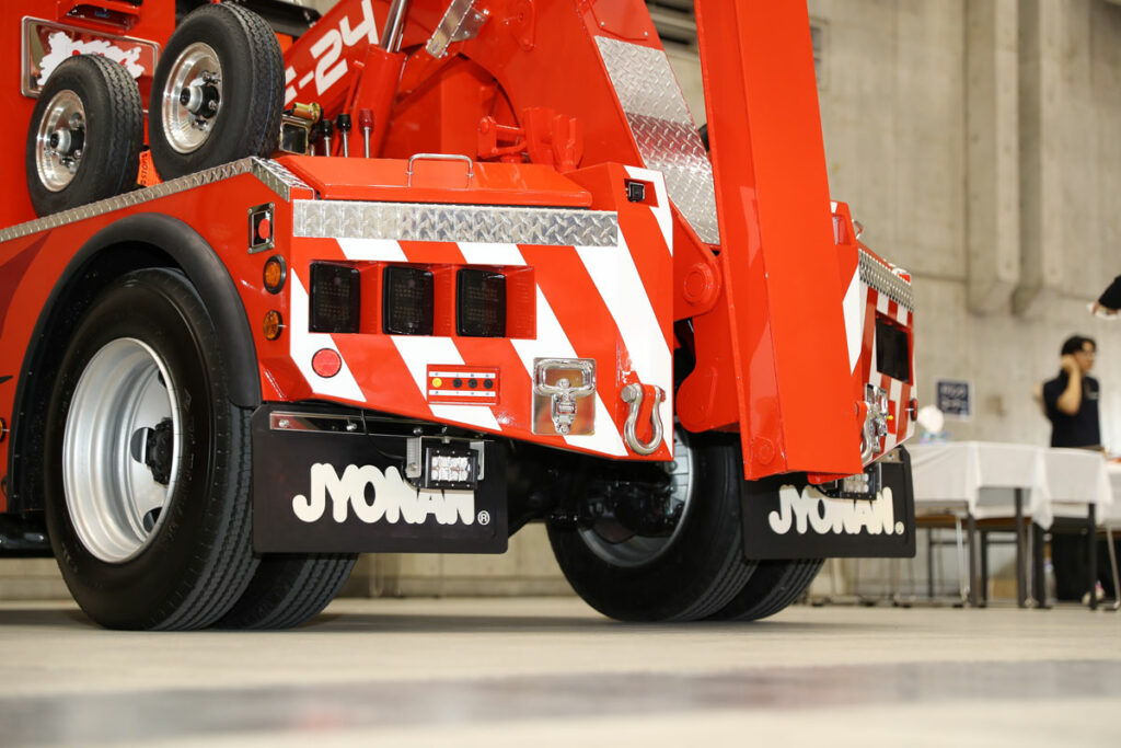メイド・イン・ジャパンの油圧系統を採用！　城南ホールディングスのコンプリートレッカー車に最新モデルが登場！