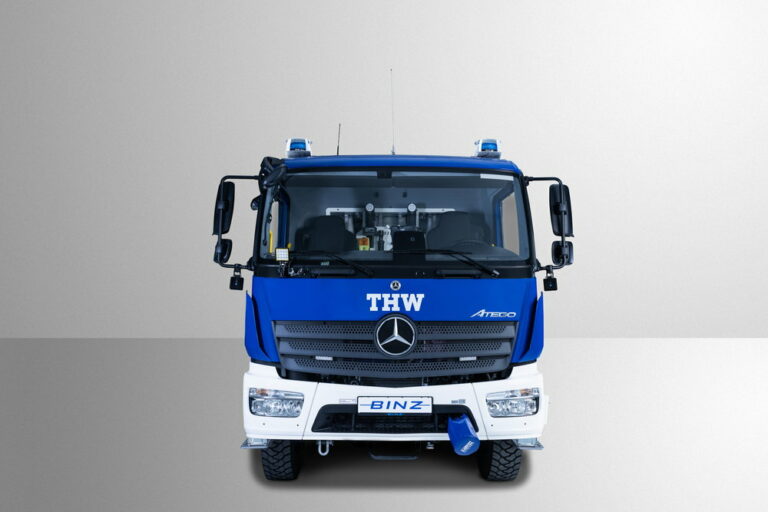 ドイツの防災・災害救助用トラックの近代化が進む！　THWにメルセデス・ベンツ「アテーゴ」ベースの新型機材トラック
