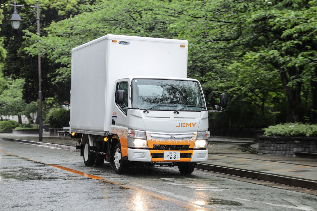 こちらは試乗などに使われる予定のヤマトモビリティが保有する2号車