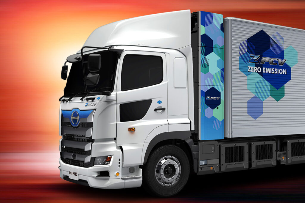 国内初・水素で走る大型トラック発売！ 日野「プロフィアZ FCV」の市販モデルが登場!!