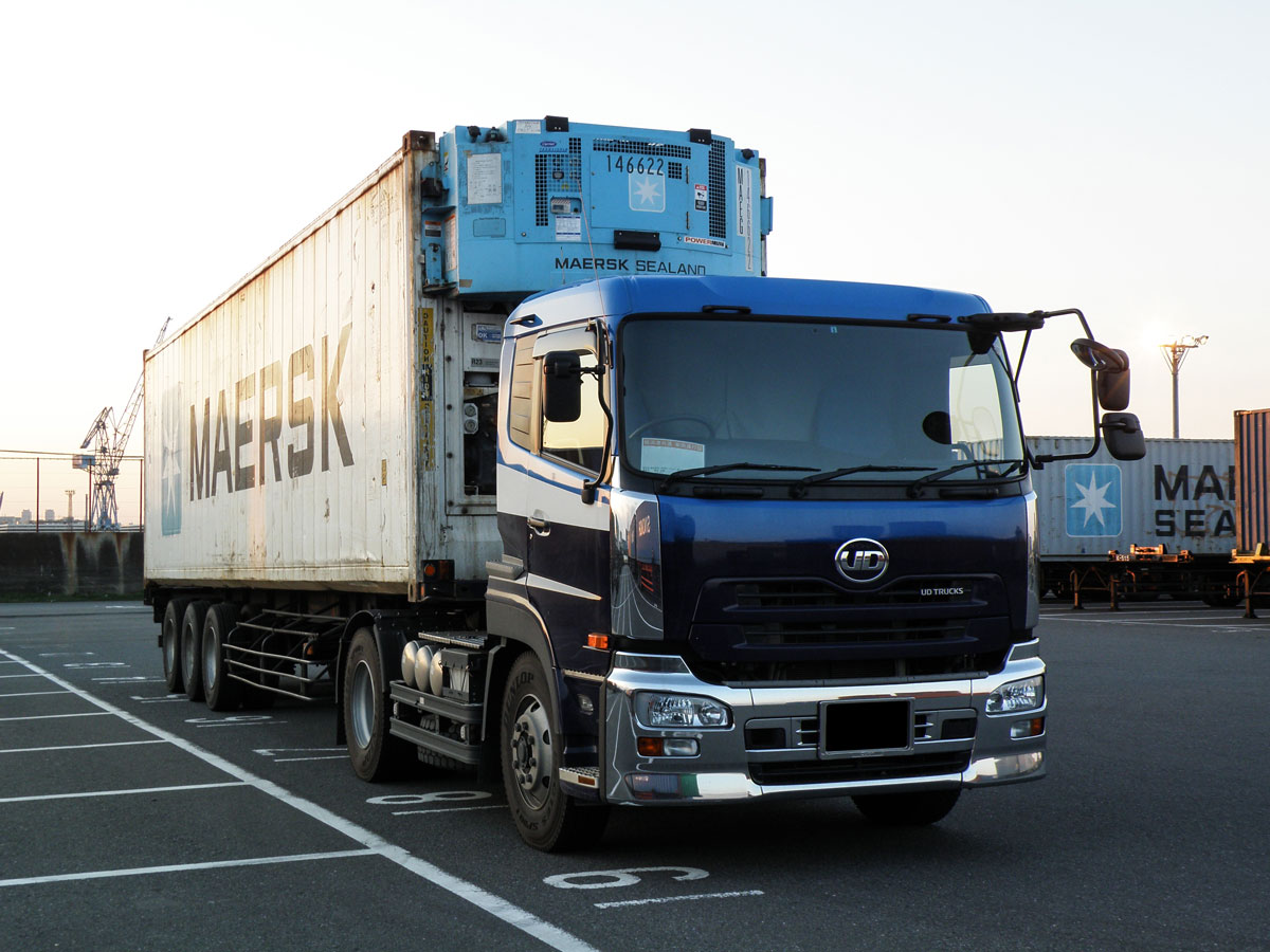 スタートは14年落ちのボロヘッド!! 【海コン運ちゃんの歴代トラクタ