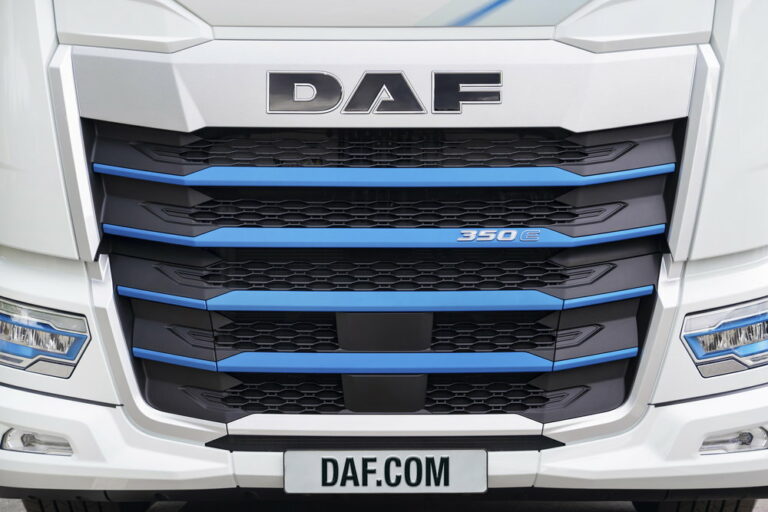 ワンペダル運転の超近代的トラックが登場!?　DAFが新世代BEVトラックを量産開始！