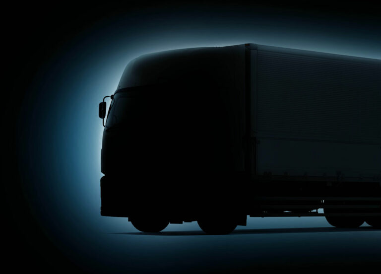 新型ギガとマルチフューエルエンジンが目玉!!　いすゞとUDのモビショー出展概要