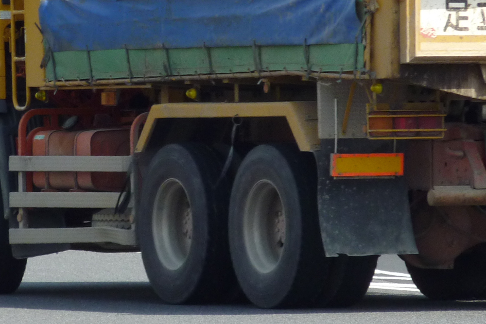 次期「ギガ」も搭載する車輪脱落予兆検知システムって何!? 大型トラックのタイヤ脱輪事故防止に向けて