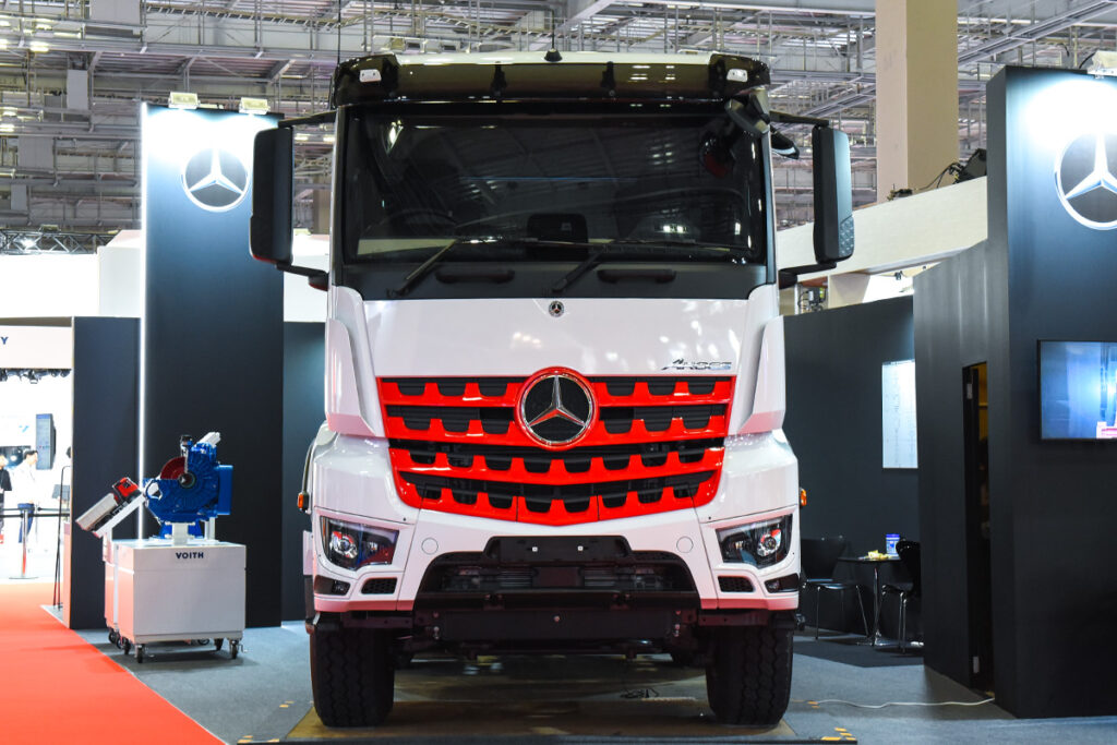 ジャパンモビリティショー2025開幕! 初公開のトラック・バスたちをイッキに大紹介する!!