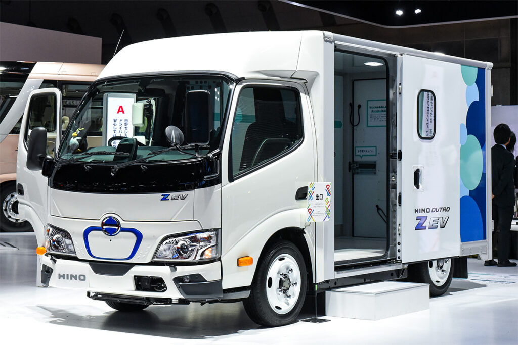日野 デュトロZ EV 2026年モデル