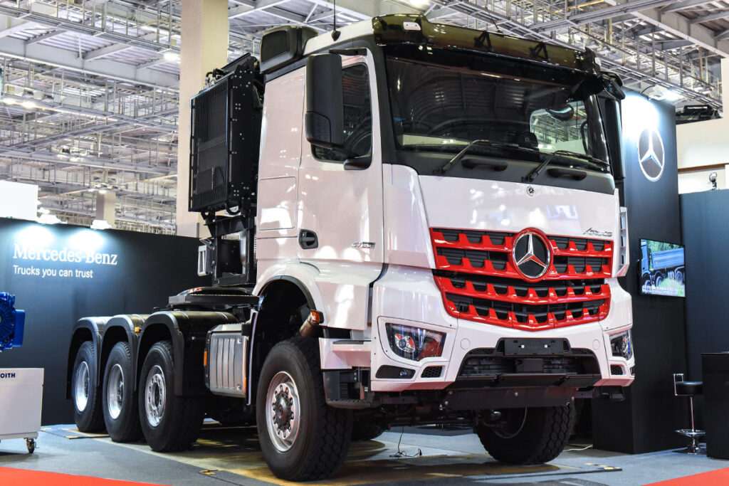 ワイ・エンジニアリング メルセデスベンツ アロクスSLT