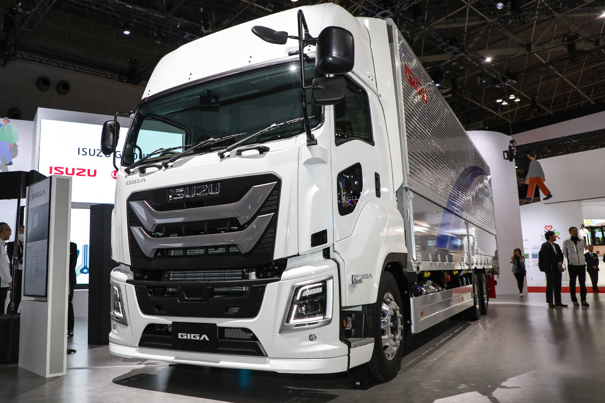 住友ゴムの独自技術「センシングコア」が国内OEMで初採用！ いすゞギガ