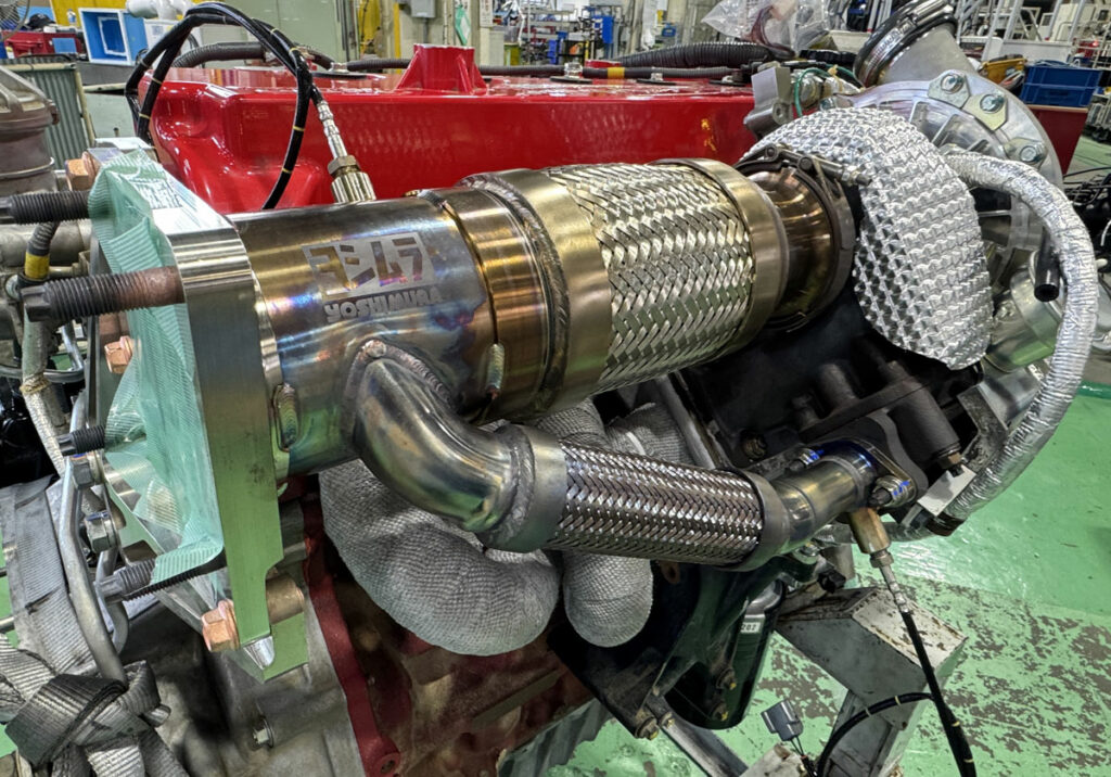 今回見直したターボの排気管周り。最大出力が向上したがA09C型エンジンには手を加えていない