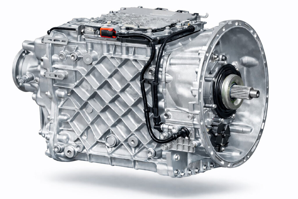 2026年型クオン最大の特徴ともいうべきESCOT-VII(エスコット7)。GWで先行導入していた最新バージョンで、カウンターシャフトブレーキの強化によりシフトスピードがさらに迅速になっている