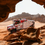 第3ステージも日野は好調をキープ!!　アルウラ周辺の石と悪路をノーパンク・ノートラブルで走破【ダカールラリー2026】