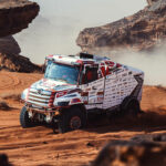 大会5日目で初のマラソンステージへ突入!!　パンクを喫した日野チームだがクラス9位を堅持【ダカールラリー2026】