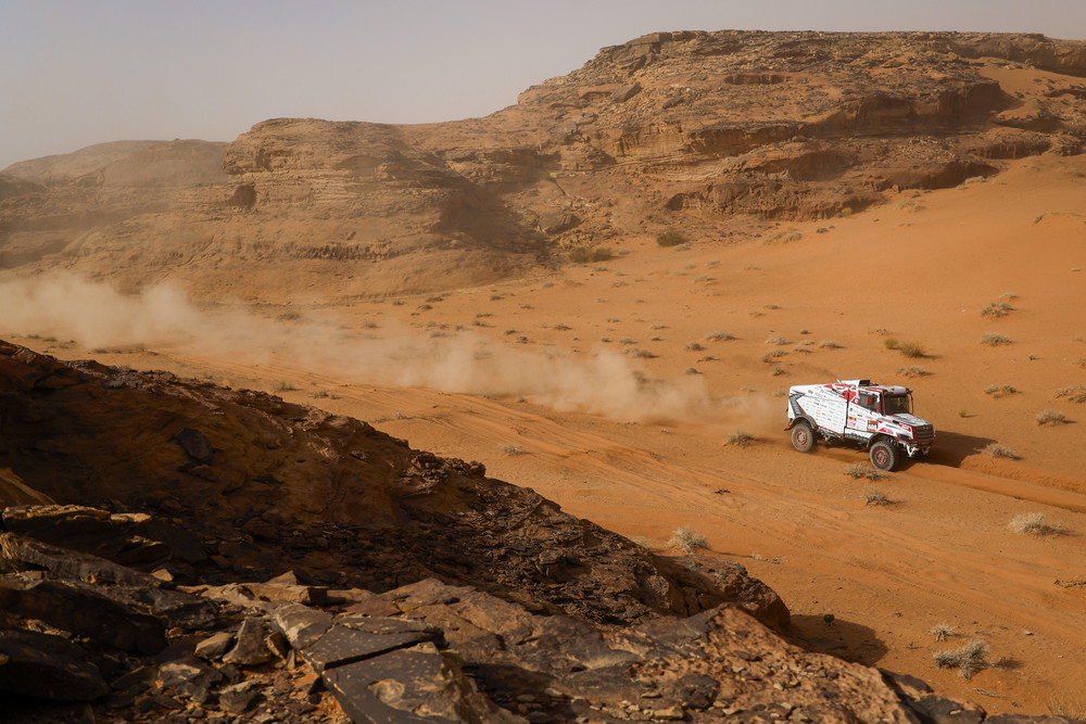 マラソンステージ2日目もノートラブルで走破!! SS8番手の成績で累積順位も8位に浮上【ダカールラリー2026】