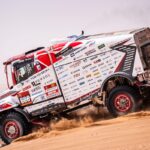 多彩な路面が出現する第8ステージを10位で走破!　日野は累積順位でクラス8位をキープ【ダカールラリー2026】