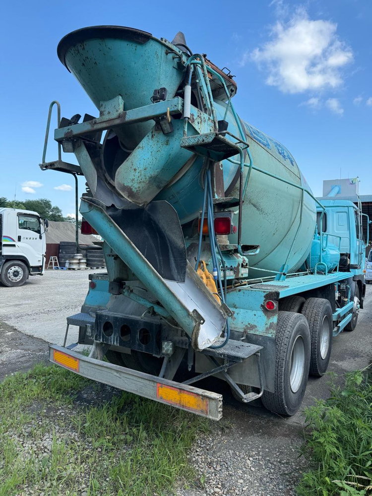 担当部署が変わって乗ったトラックのポンコツぶりに絶句!! トラックドライバーに聞く最近不安なこと【生コン車ドライバー編】