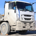 NICHIJOで間もなくデビュー！ ド迫力の製鉄所向け構内用50トン積ダンプにアリソン6速オートマ搭載