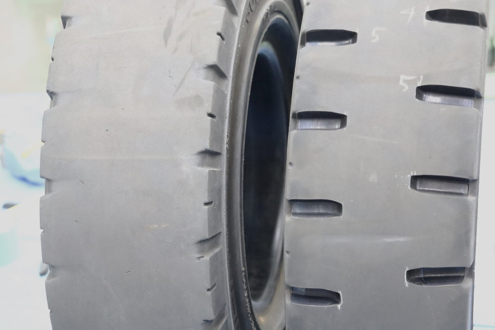 すべてを持続可能に！　日本ミシュランがフォークリフト向けタイヤでも「リグルーブ」を本格推進