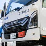 いすゞのEVトラックが羽田空港で運行開始！　ANAとのパートナーシップにより国内2空港で活用の可能性を検証へ