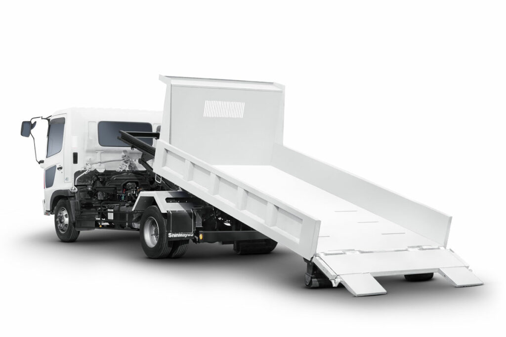 4トン車級エフゲート付ローダーダンプ