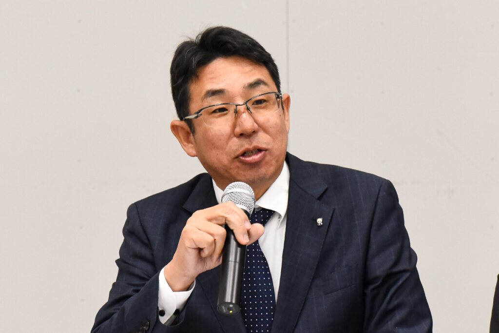 サカイ引越センターの山野幹夫専務