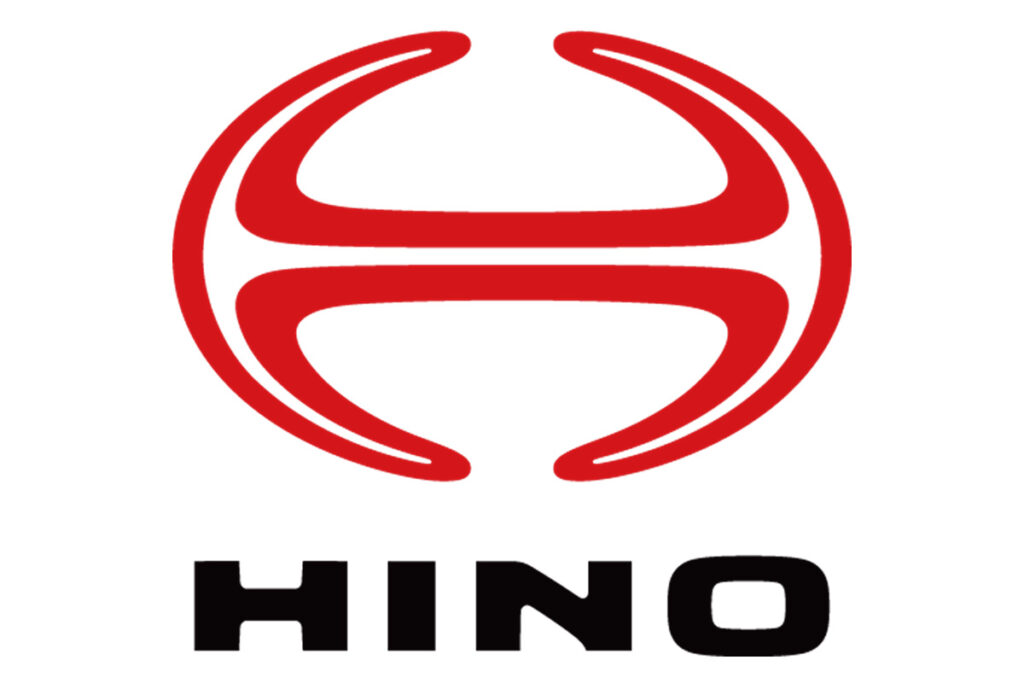 新CIロゴマーク。微細なハイライト表現を簡略化した「Hマーク」と、フォントはそのままにエッジ部をシャープにした「HINO」ロゴへと改めている