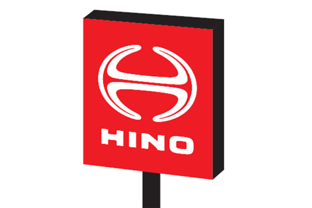 販売・サービス拠点などに掲げられる看板・サインポールも順次新CIロゴへ改める