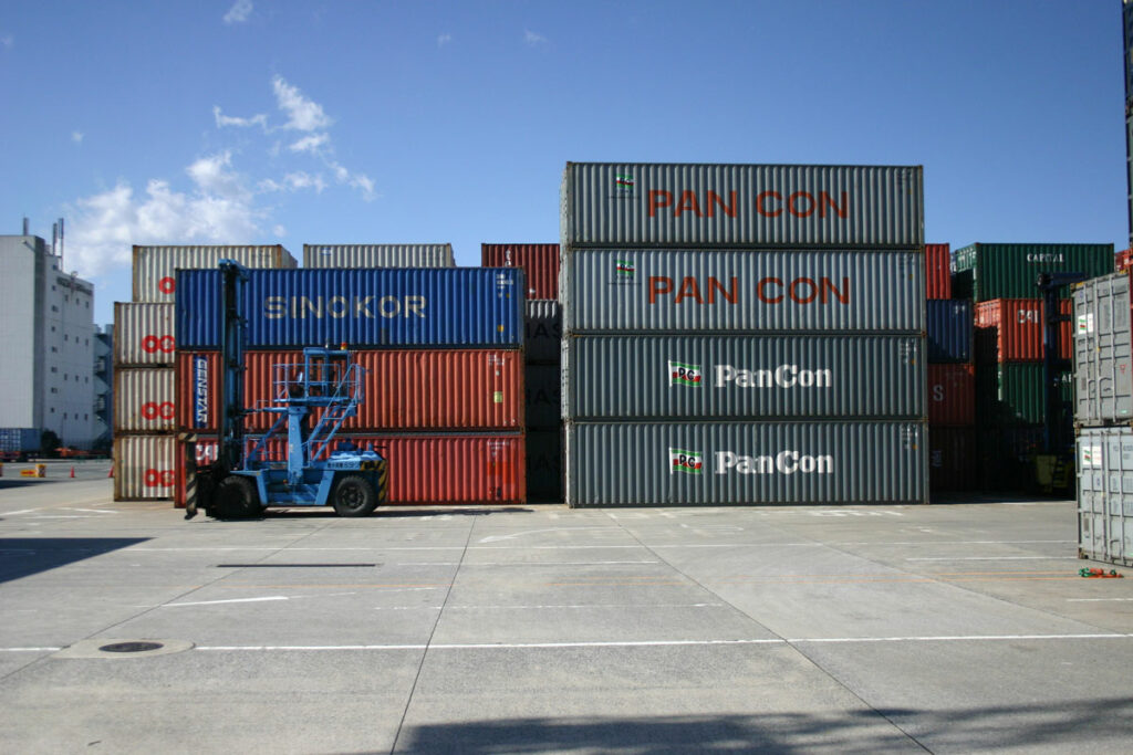 最長10年間のメンテナンスフリー!!　トレーラ側の動態管理サービス「ドコマップトレーラ」が電源不要のGPS端末に対応