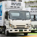 いすゞエルフEVにトヨタ第3世代FCシステムを搭載!? 量産タイプの燃料電池小型トラックが2027年デビューへ！