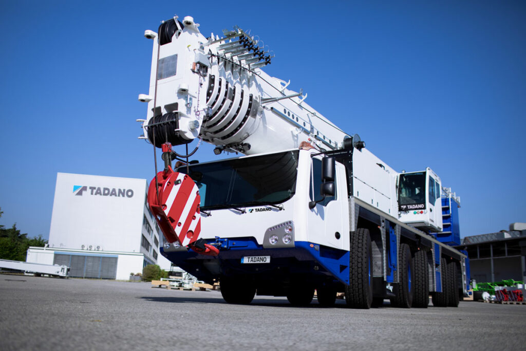 クラス最長70mブーム搭載!!　タダノが250t吊りオールテレーンクレーンを発売