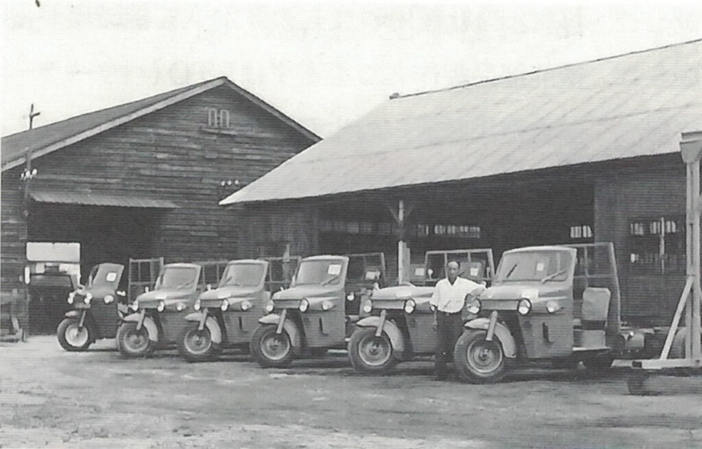 1957年頃、小型ダンプの中心であった三輪トラック
