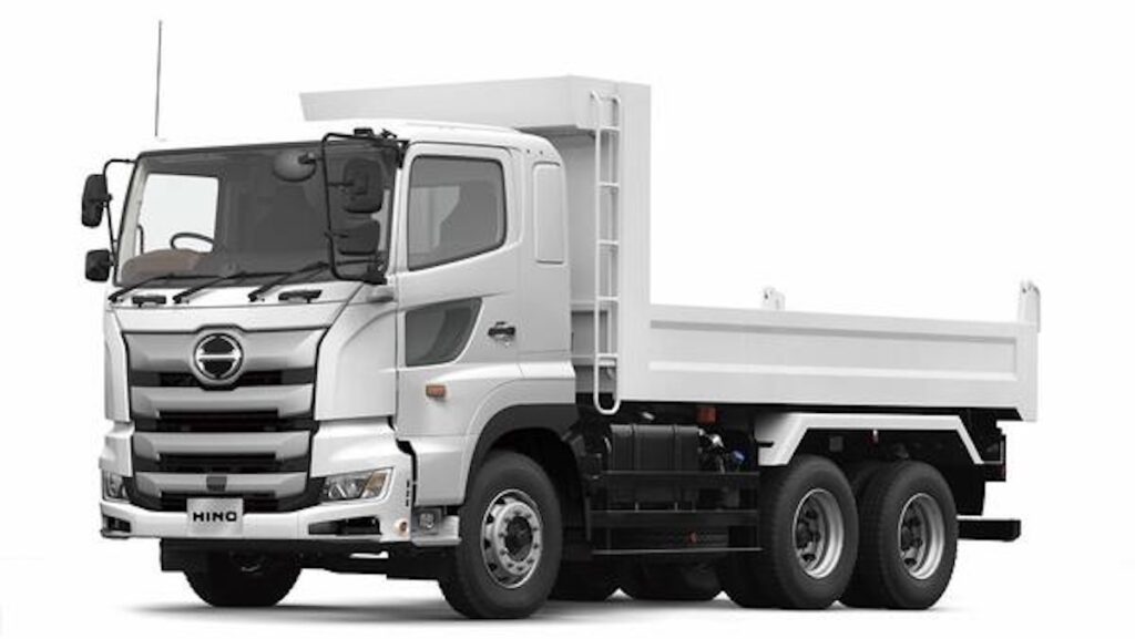 E13Cエンジン車を設定する「日野プロフィア」ダンプ完成車
