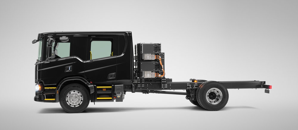 消防車も電動化可能に!? スカニアが「バッテリーEVクルーキャブ」トラックを発表!