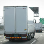 荷待ち・荷役時間が大きく減少!?　国土交通省がトラックドライバーの拘束時間に関する調査結果を公表