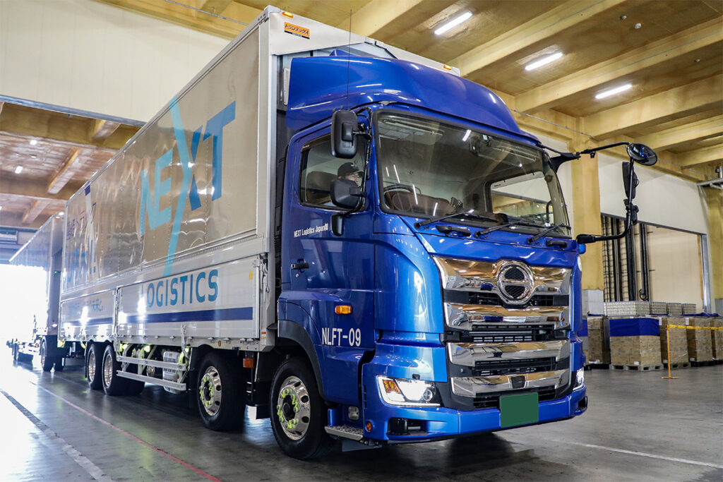 日野自動車と物流10社がダブル連結トラック普及に向けたコンソーシアムを結成！ 参画企業も募集