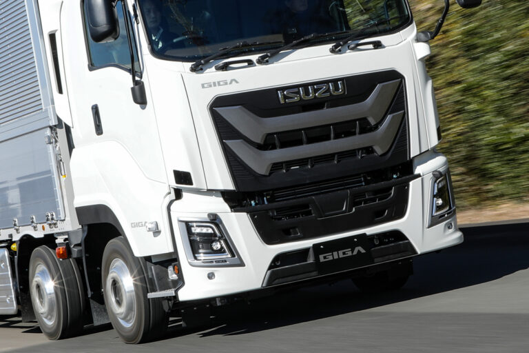 これが「日本で一番売れている大型トラック」の実力だ！　熟成の進化を遂げたいすゞ新型「ギガ」を試す!!!!【PR】