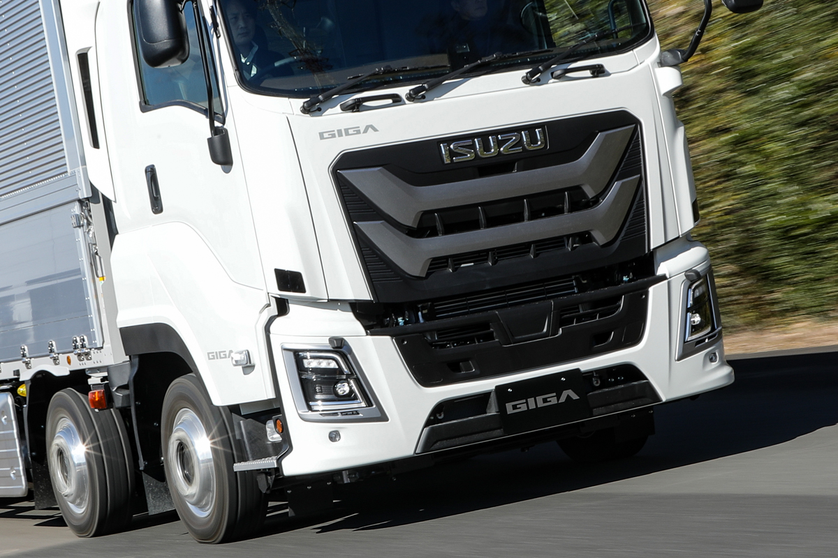 これが「日本で一番売れている大型トラック」の実力だ！ 熟成の進化を