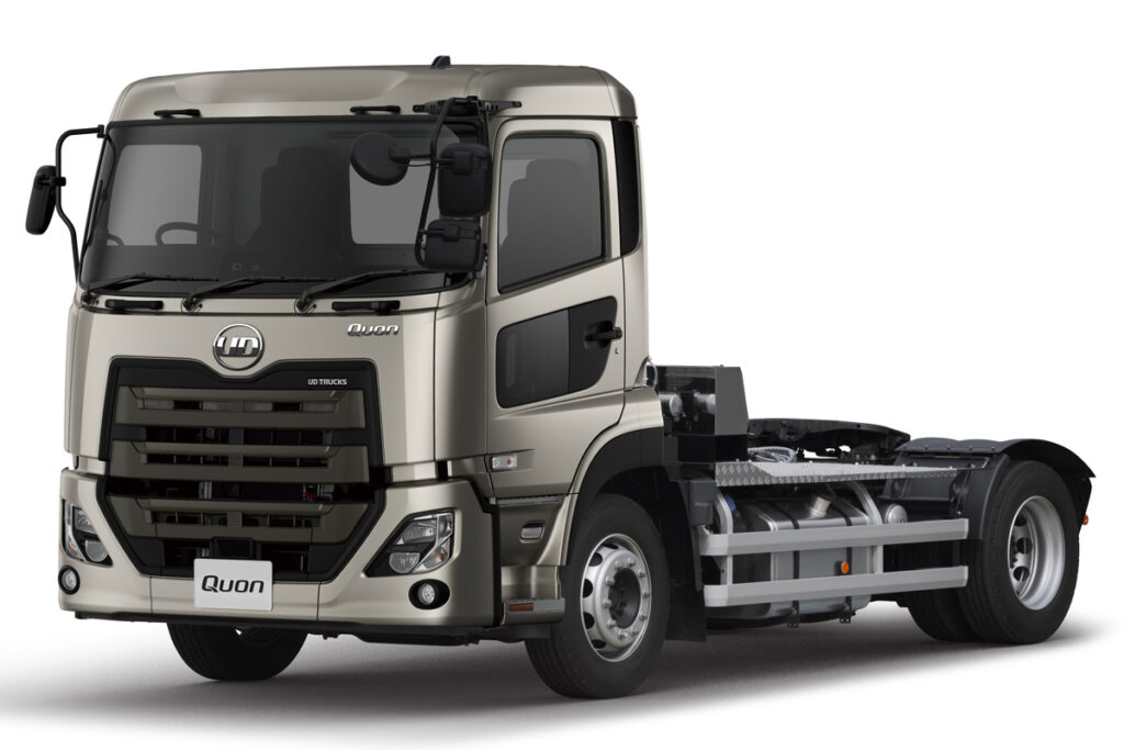 UDトラックス クオンGK車載用ショートキャブトラクタ