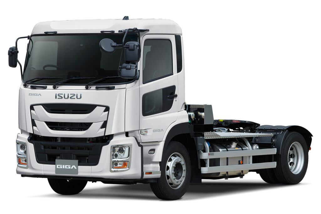いすゞ ギガトラクタ4×2車型EK車載用ショートキャブ車