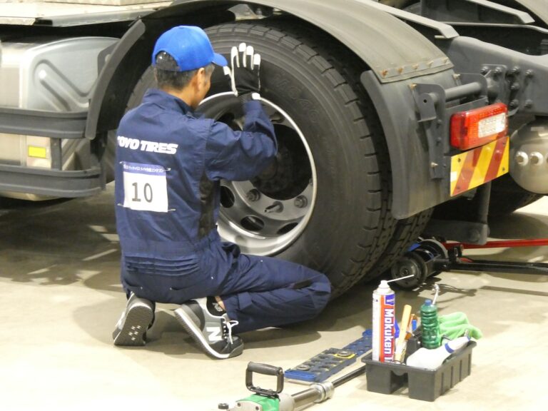技術力と安全意識を競う!!　トーヨータイヤグループが「トラック・バスタイヤ作業コンテスト」開催